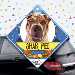 QALA DISEÑO - Colgante de auto 15x15 cm - - Perro Shar Pei