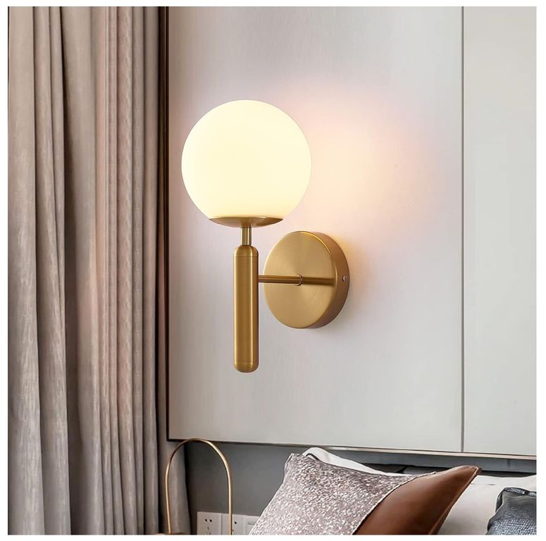 Lámpara de pared diseño farol dorado