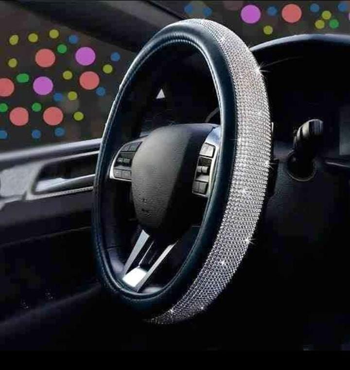 FUNDAS DE TIMON CUERO CON BRILLANTES