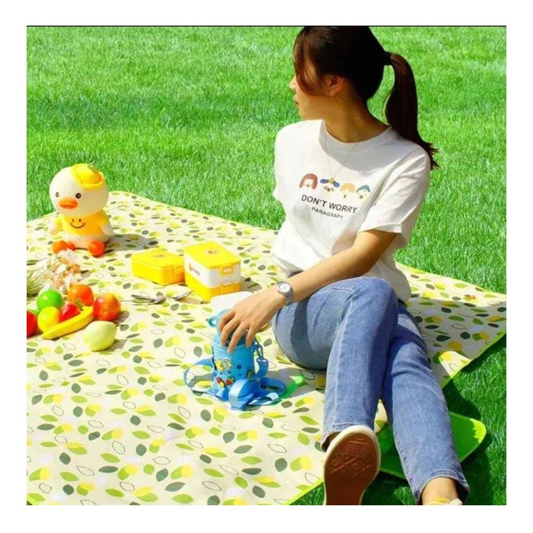 MANTA IMPERMEABLE PICNIC VERDE DISEÑO HOJAS