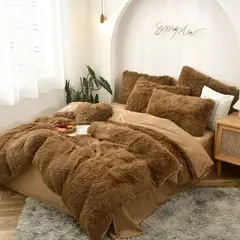 GOLDEN - EDREDÓN PIEL DE OSO DE 2 PLAZAS + 2 FUNDAS DE ALMOHADA CAMELLO