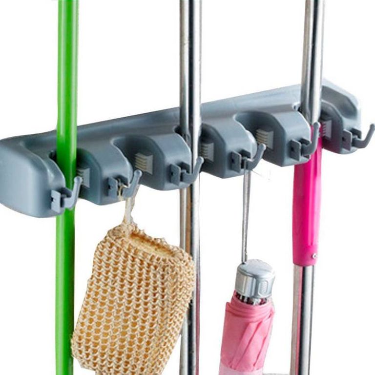 Soporte organizador para escobas