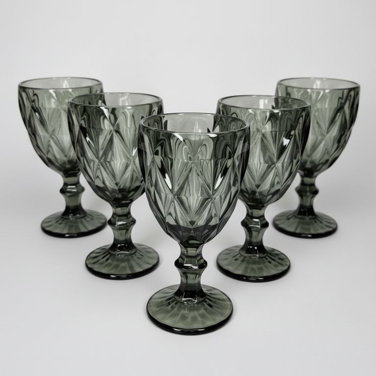 Copas Vintage Labradas de Vidrio Gris Elegancia para Vino o Agua