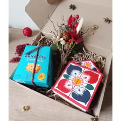 GENERICO - Gift Box Navidad Artesanía Retablo Ayacuchano + Panetoncito + Ramito Navideño