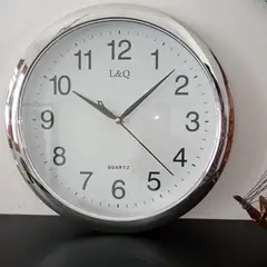 GENERICO - Reloj de pared redondo plateado analogico 25cm Diametro