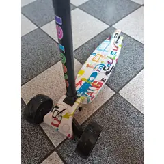 GENERICO - SCOOTER PLEGABLE PARA NIÑOS Y NIÑAS CON LUCES LED GRAFITI
