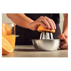 TRAMONTINA - EXPRIMIDOR DE FRUTAS 14 CM DE DIAMETRO