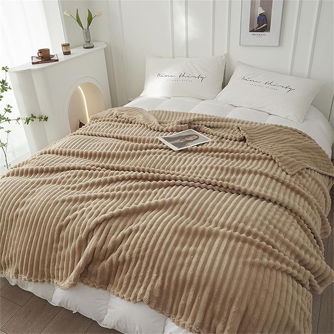 Manta de franela de microfibra de felpa con diseño de rayas beige