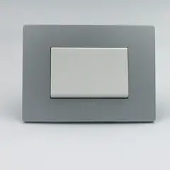 SINTHESI - PULSADOR PARA TIMBRE SIMPLE TECLON S33 PLACA PLATA Y DADO S22 BLANCO