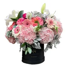 VI REGALANDO AMOR - Box Clarisse  Arreglo floral premium en box - Arreglo floral