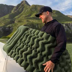 NATUREHIKE - Colchoneta inflable con inflador incorporado FC-01 -