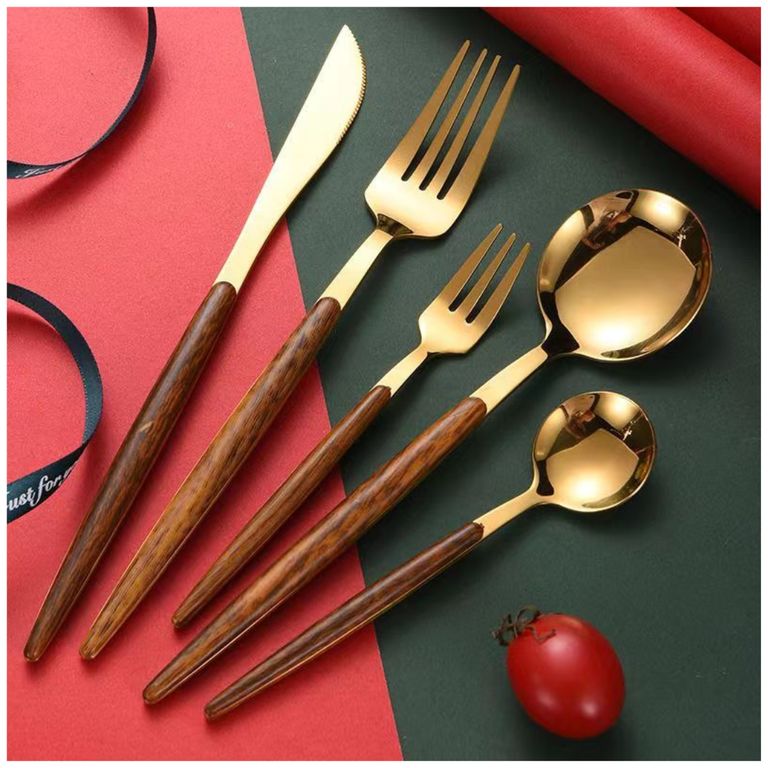 Set de Cubiertos Dorados y Mango de Madera 20 Piezas