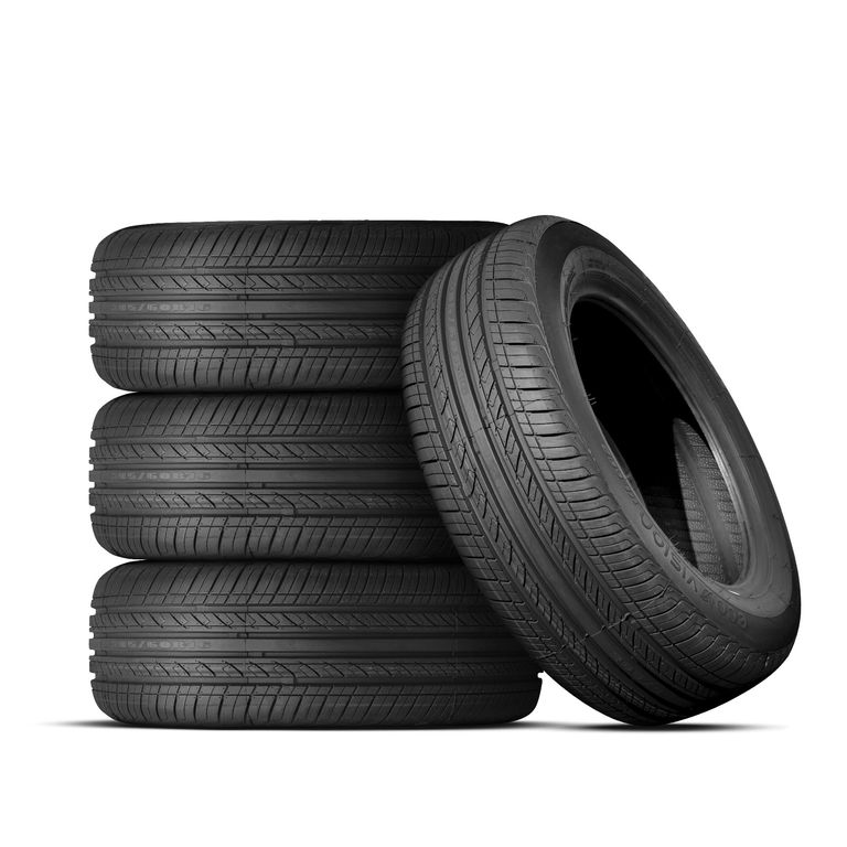 Set X4 LLANTA 21565R15 96H OVATION VI-682 TL