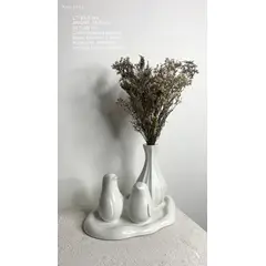 GENERICO - Centro de mesa con figuras deco minimalista con arreglo floral sutil deco