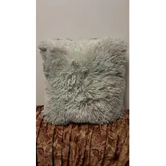 GENERICO - COJIN PELUDO GRIS SUAVE ELEGANTE