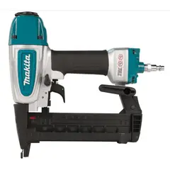 MAKITA - Engrapadora neumática 1-2" cap. cacerina 140 pzas makita at638a