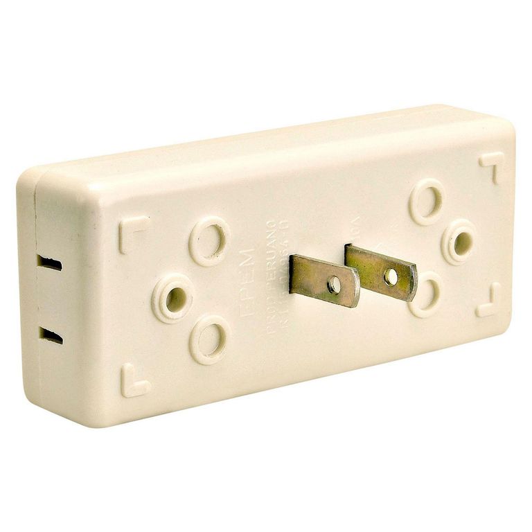 Tomacorriente Universal 4 Tomas PVC 10A 220V