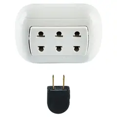 BTICINO - Tomacorriente Triple + Enchufe Oval Blanco