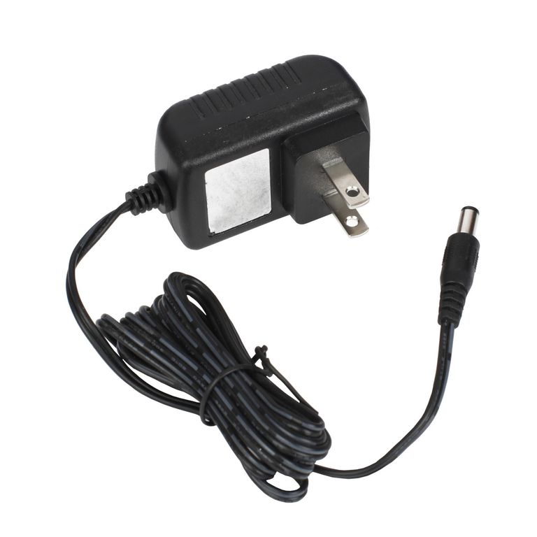 Enchufe Cargador De Batería Bauker 12V