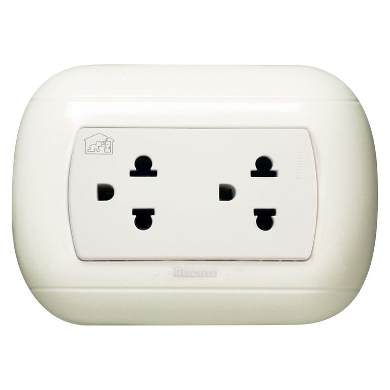 Tomacorriente Doble P/T Oval Blanco