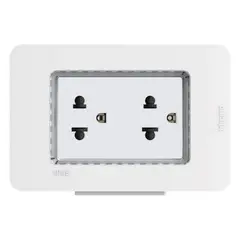 BTICINO - Tomacorriente Doble P/T Idrobox IP55 Matix GO Blanco