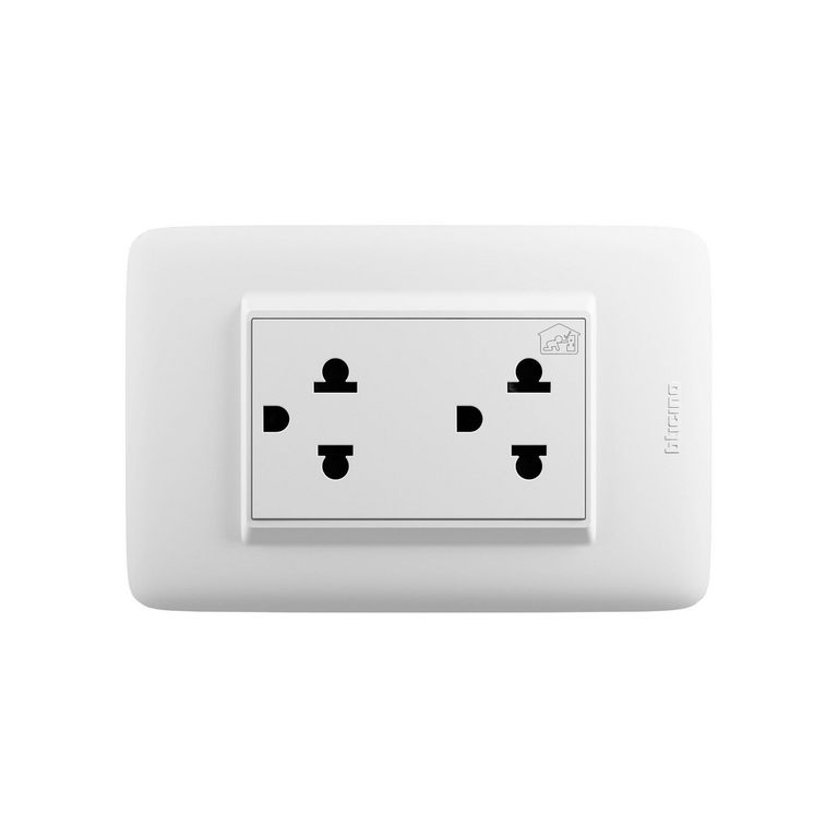 Tomacorriente Universal Doble 2P+T Doméstico Placa Blanco