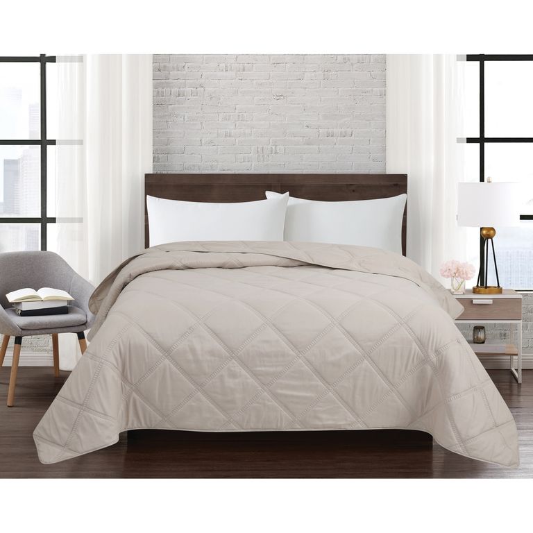 Cubrecama Bts26 1.5 Plazas Beige