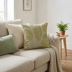 JUST HOME COLLECTION - Cojín Terra Bordado 45 x 45 Verde